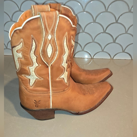 Frye Tan Lily Rum Butter Western Leather Cowboy Boots White Inlay 7.5 - Picture 1 of 9